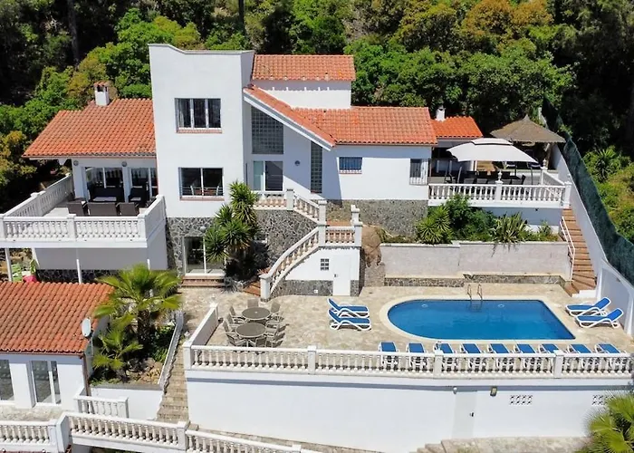 Villa Celeste, Private Pool With Sea View, 15pers Lloret de Mar