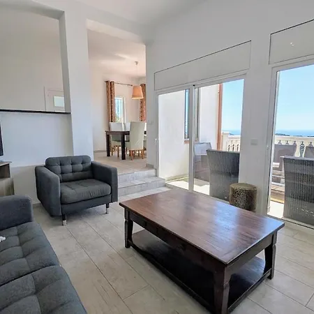 Вилла Celeste, Private Pool With Sea View, 15pers