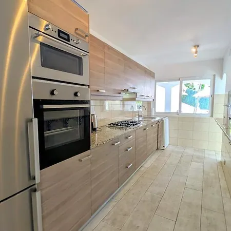 Celeste, Private Pool With Sea View, 15pers Willa Lloret de Mar