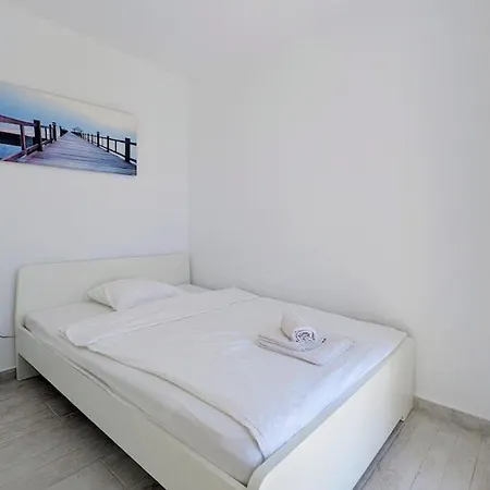 Вилла Celeste, Private Pool With Sea View, 15pers