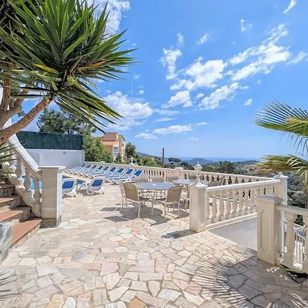 Celeste, Private Pool With Sea View, 15pers Willa Lloret de Mar