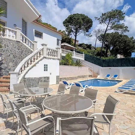 Celeste, Private Pool With Sea View, 15pers Willa