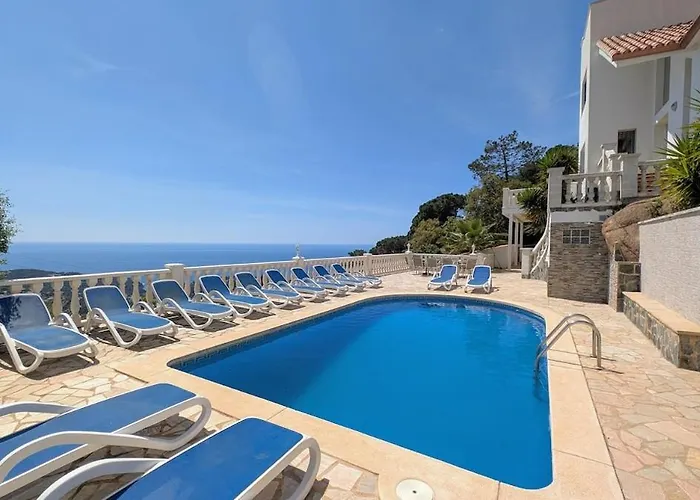 Celeste, Private Pool With Sea View, 15pers Vila *