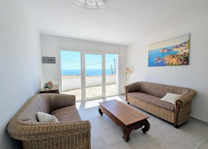 Celeste, Private Pool With Sea View, 15pers Villa Lloret de Mar