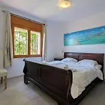 Celeste, Private Pool With Sea View, 15pers וילה יורט דה מאר